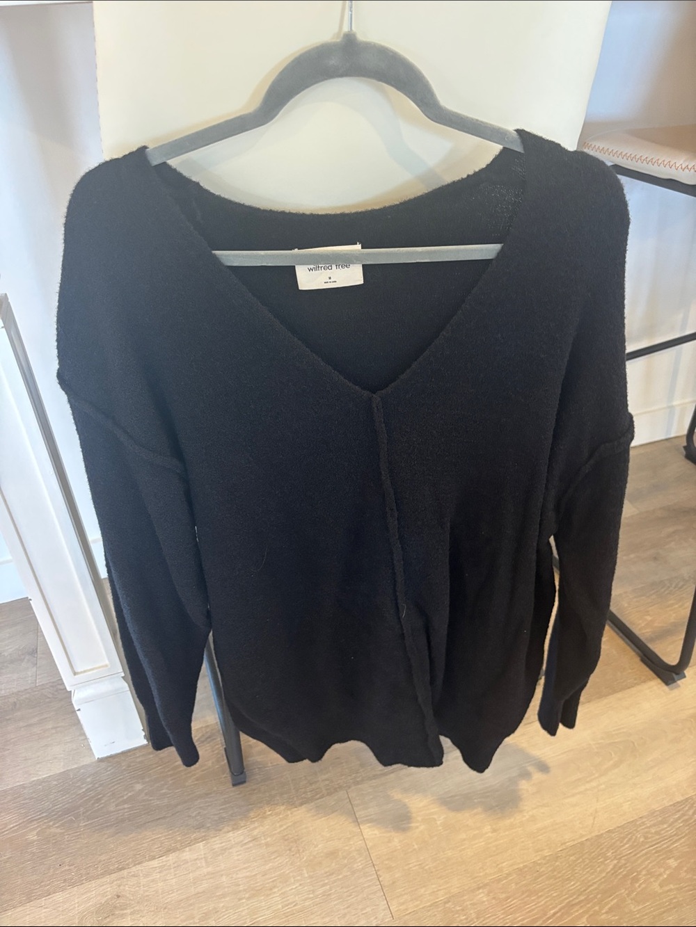 Wilfred Black V-Neck Lightweight Knit Sweater